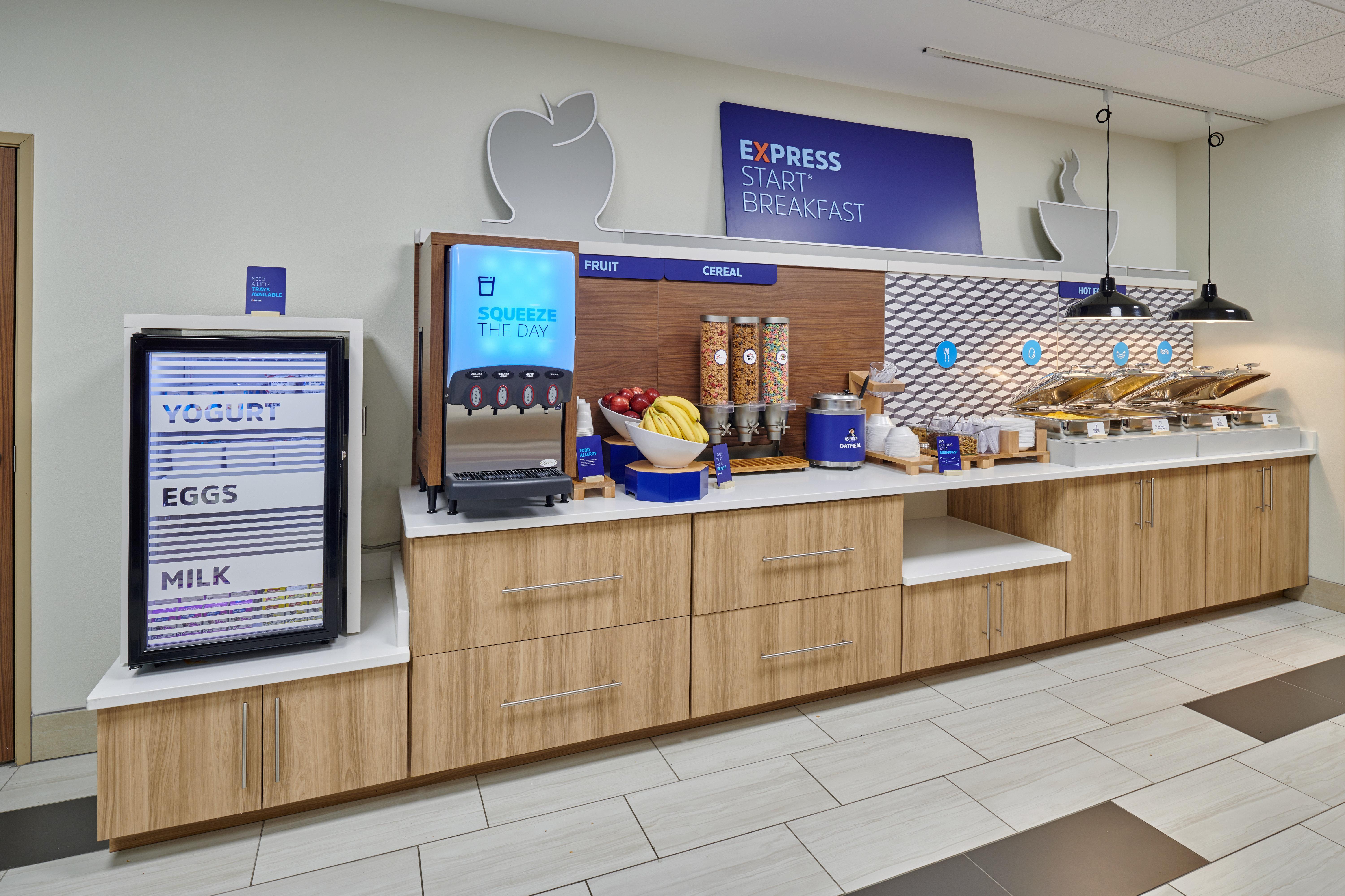 Hotel Express & East-loop 375 By Ihg